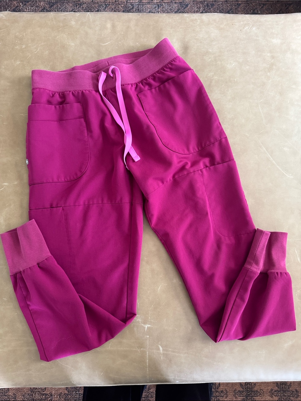 Figs Magenta Nepal jogger with Drawstring sz small